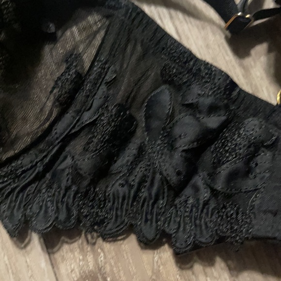 Victoria secret lace sheer  black bra - Picture 3 of 5